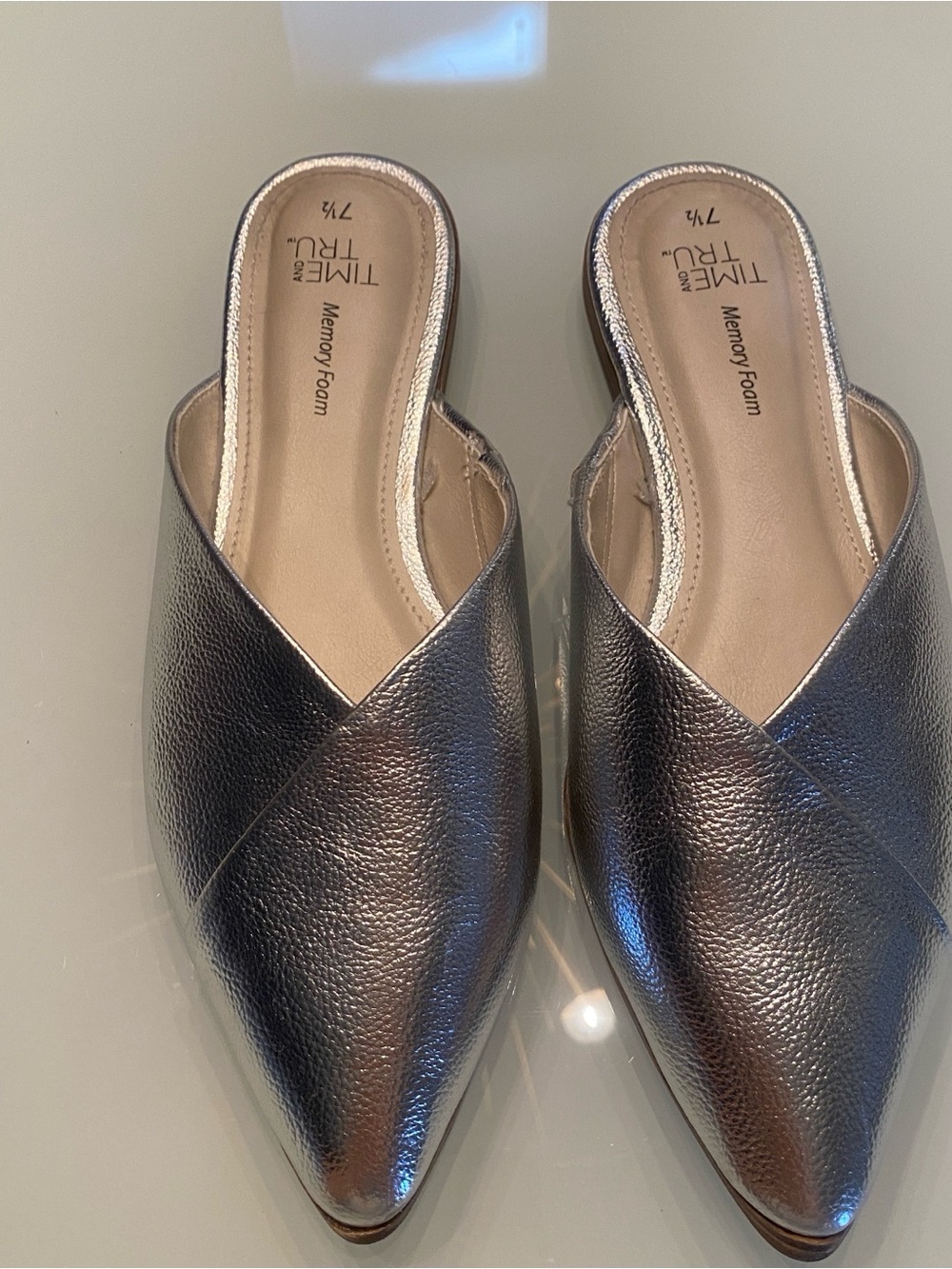 EUC Time and Tru Metallic Silver Pointed Toe Memory Foam Mules - Size 7.5